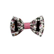 Lade das Bild in den Galerie-Viewer, Lazy Flamingo - Bow