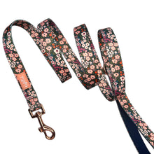 Lade das Bild in den Galerie-Viewer, Flower Field - Leine