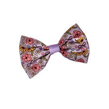 Lade das Bild in den Galerie-Viewer, Dancing around Flowers - Bow / Sailor Bow