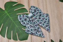 Lade das Bild in den Galerie-Viewer, Totally Koalafied - Bow / Sailor Bow