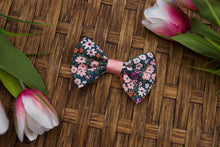 Lade das Bild in den Galerie-Viewer, Flower Field - Bow