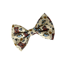 Lade das Bild in den Galerie-Viewer, Honey Bear - Bow