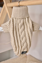 Lade das Bild in den Galerie-Viewer, Cosy Jumper - Beige