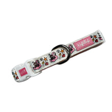 Lade das Bild in den Galerie-Viewer, Lazy Flamingo - Halsband
