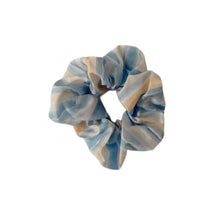Lade das Bild in den Galerie-Viewer, Coastal Breeze - Scrunchie
