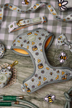 Lade das Bild in den Galerie-Viewer, Honey Bloom- Geschirr
