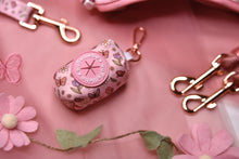Lade das Bild in den Galerie-Viewer, Enchanted Flutter - Poo Bag
